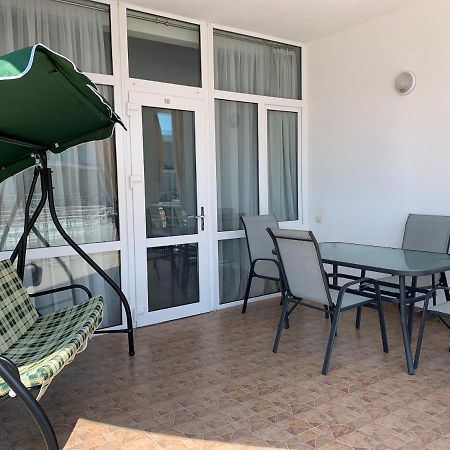 Town-House Golden Bugaz Apartment Karolino-Buhaz Exterior photo