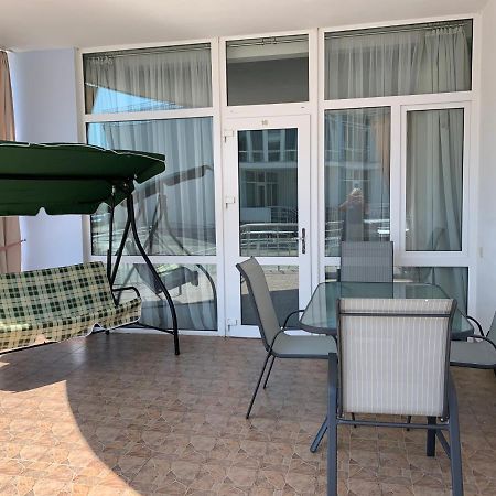Town-House Golden Bugaz Apartment Karolino-Buhaz Exterior photo
