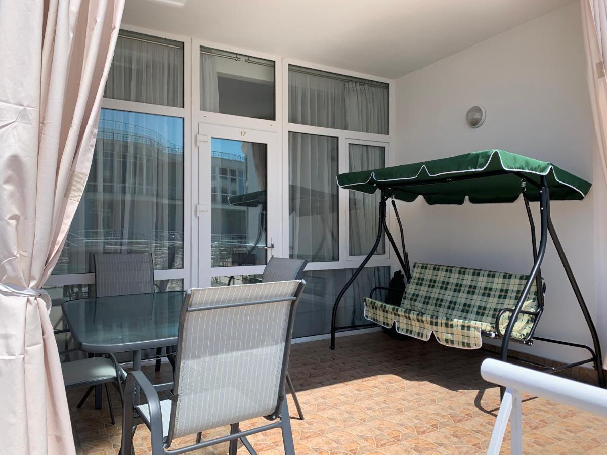 Town-House Golden Bugaz Apartment Karolino-Buhaz Exterior photo