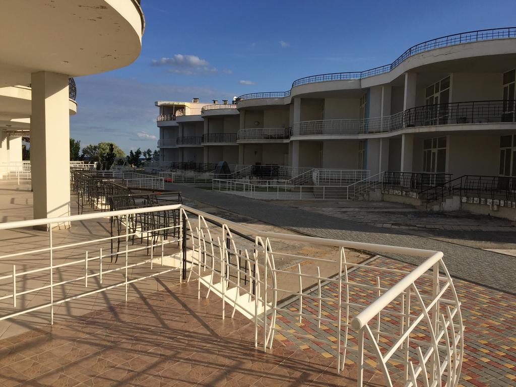 Town-House Golden Bugaz Apartment Karolino-Buhaz Exterior photo